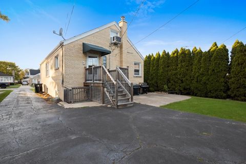 Tiny photo for 1907 Suffolk Avenue, Westchester, IL 60154 (MLS # 12528987)