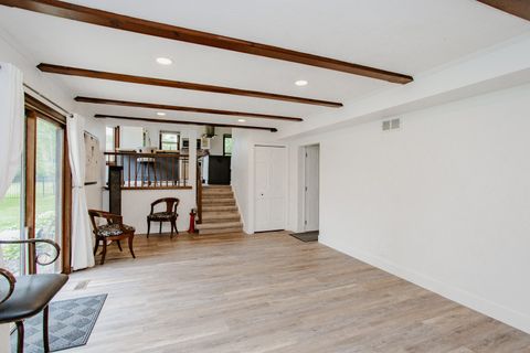 Tiny photo for 258 Thrasher Street, Bloomingdale, IL 60108 (MLS # 12462651)
