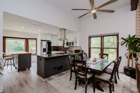 Tiny photo for 258 Thrasher Street, Bloomingdale, IL 60108 (MLS # 12462651)