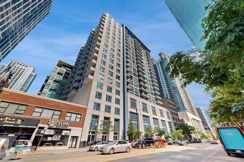 Photo of 1305 S Michigan Avenue #1402, Chicago, IL 60605 (MLS # 12681509)