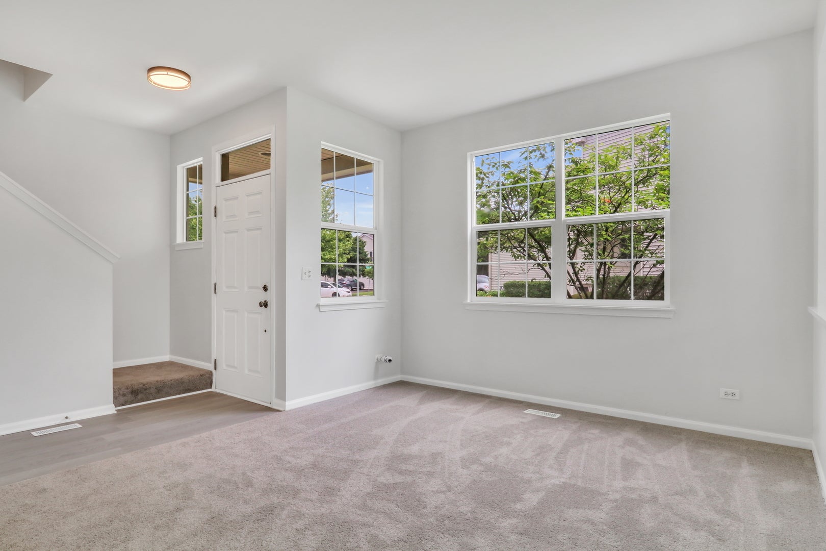 601 W Kristina Lane