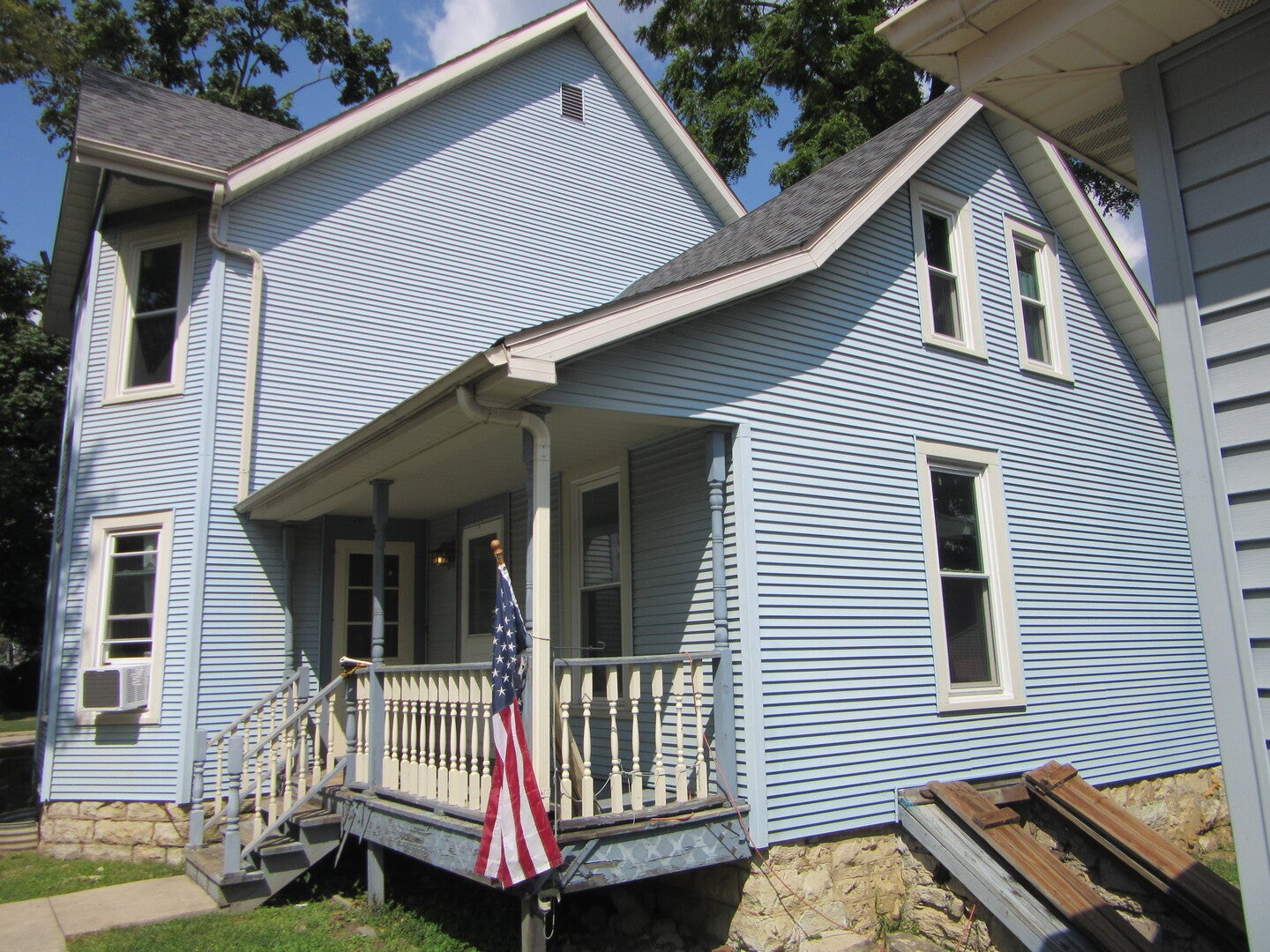 910 Oneida Street