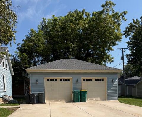 Tiny photo for 910 Oneida Street, Joliet, IL 60435 (MLS # 12749555)