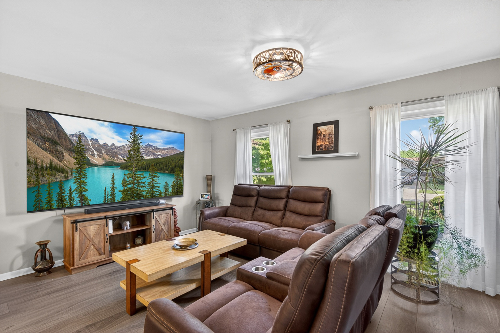 1345 Devonshire Lane