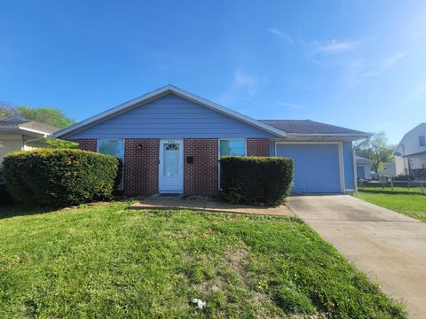 Photo of 503 E Bradley Avenue, Champaign, IL 61820 (MLS # 12624454)