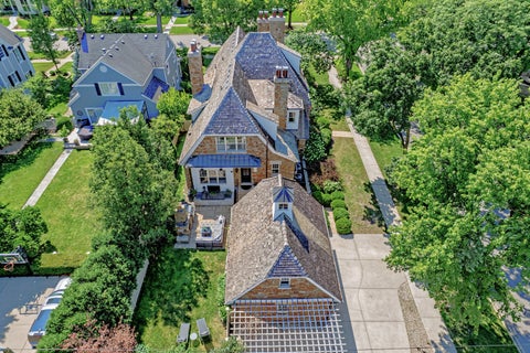 Tiny photo for 401 S LINCOLN Street, Hinsdale, IL 60521 (MLS # 12716824)