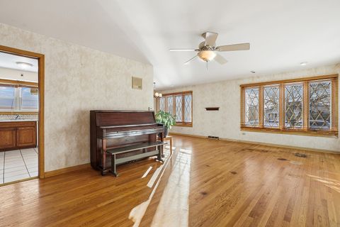 Tiny photo for 10729 Lamon Avenue, Oak Lawn, IL 60453 (MLS # 12570979)