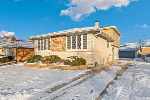 Photo of 10729 Lamon Avenue, Oak Lawn, IL 60453 (MLS # 12570979)