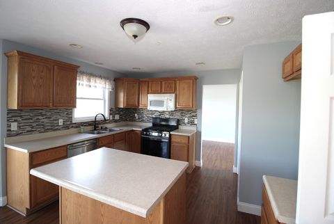 Tiny photo for Mackinaw, IL 61755 (MLS # 12529301)