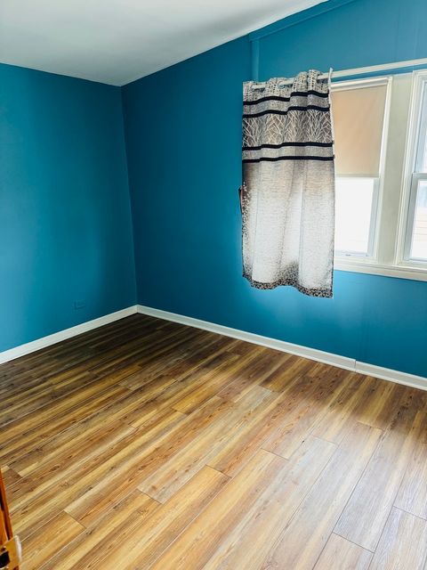 Tiny photo for 2017 Pine Street #B, Des Plaines, IL 60018 (MLS # 12459311)