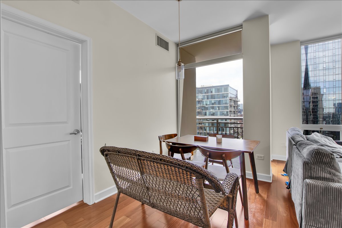 1400 S Michigan Avenue 2309