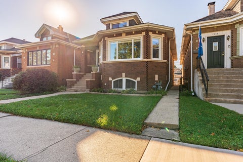 Photo of 7933 W Sunset Drive, Elmwood Park, IL 60707 (MLS # 12771591)