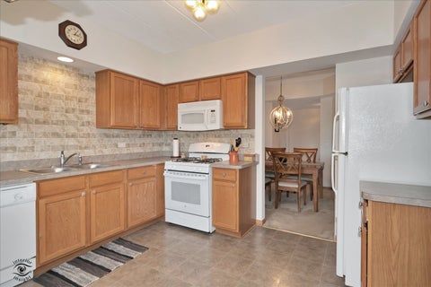 Tiny photo for 13129 Timber Trail #202, Palos Heights, IL 60463 (MLS # 12667694)
