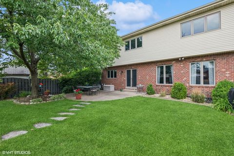 Tiny photo for 9228 S 55th Court, Oak Lawn, IL 60453 (MLS # 12591399)