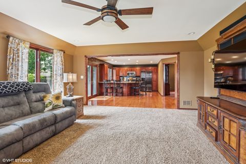 Tiny photo for 9228 S 55th Court, Oak Lawn, IL 60453 (MLS # 12591399)