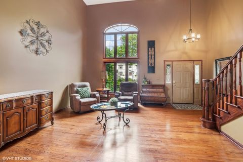 Tiny photo for 9228 S 55th Court, Oak Lawn, IL 60453 (MLS # 12591399)