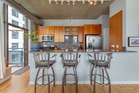 Tiny photo for 125 E 13TH Street #1113, Chicago, IL 60605 (MLS # 12443770)