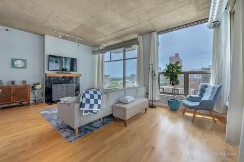 Tiny photo for 125 E 13TH Street #1113, Chicago, IL 60605 (MLS # 12443770)