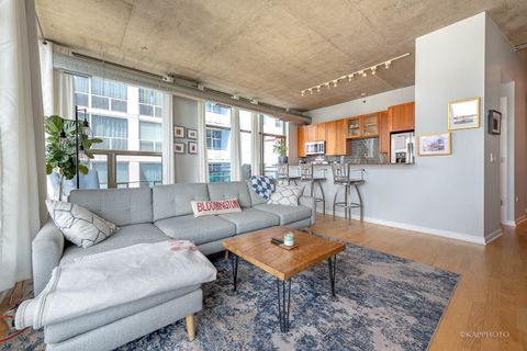 Tiny photo for 125 E 13TH Street #1113, Chicago, IL 60605 (MLS # 12443770)