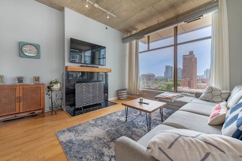 Tiny photo for 125 E 13TH Street #1113, Chicago, IL 60605 (MLS # 12443770)