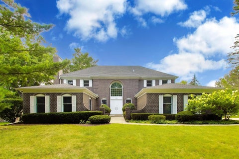 Photo of 249 WILSHIRE Road, Lake Forest, IL 60045 (MLS # 12720173)