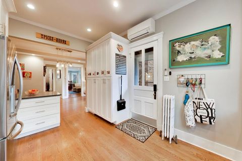 Tiny photo for 710 Washington Street, Evanston, IL 60202 (MLS # 12601743)