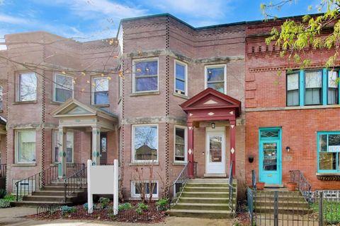 Tiny photo for 710 Washington Street, Evanston, IL 60202 (MLS # 12601743)