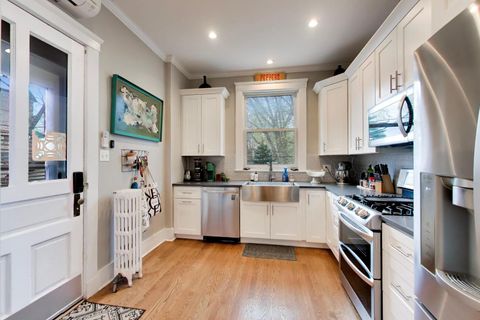 Tiny photo for 710 Washington Street, Evanston, IL 60202 (MLS # 12601743)