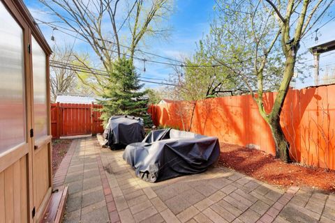 Tiny photo for 710 Washington Street, Evanston, IL 60202 (MLS # 12601743)