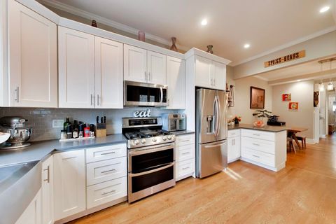 Tiny photo for 710 Washington Street, Evanston, IL 60202 (MLS # 12601743)