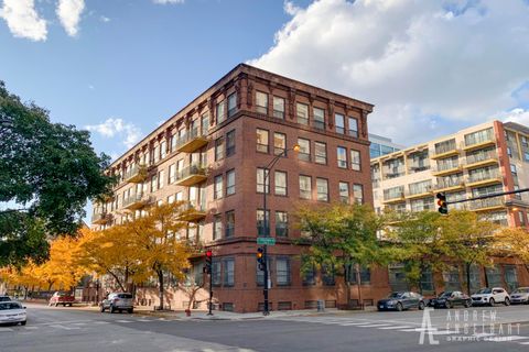 1910 S Indiana Avenue 210 Chicago IL 60616