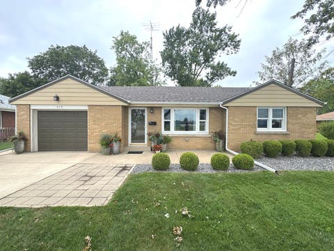 Photo of 315 W Brookmont Boulevard, Bradley, IL 60915 (MLS # 12716970)
