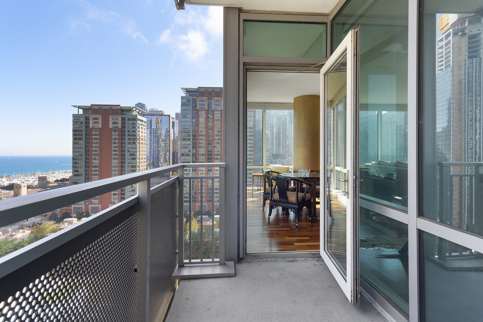 Chicago, Illinois 60611, United States, 3 Bedrooms Bedrooms, ,3 BathroomsBathrooms,Residential,Active,230737