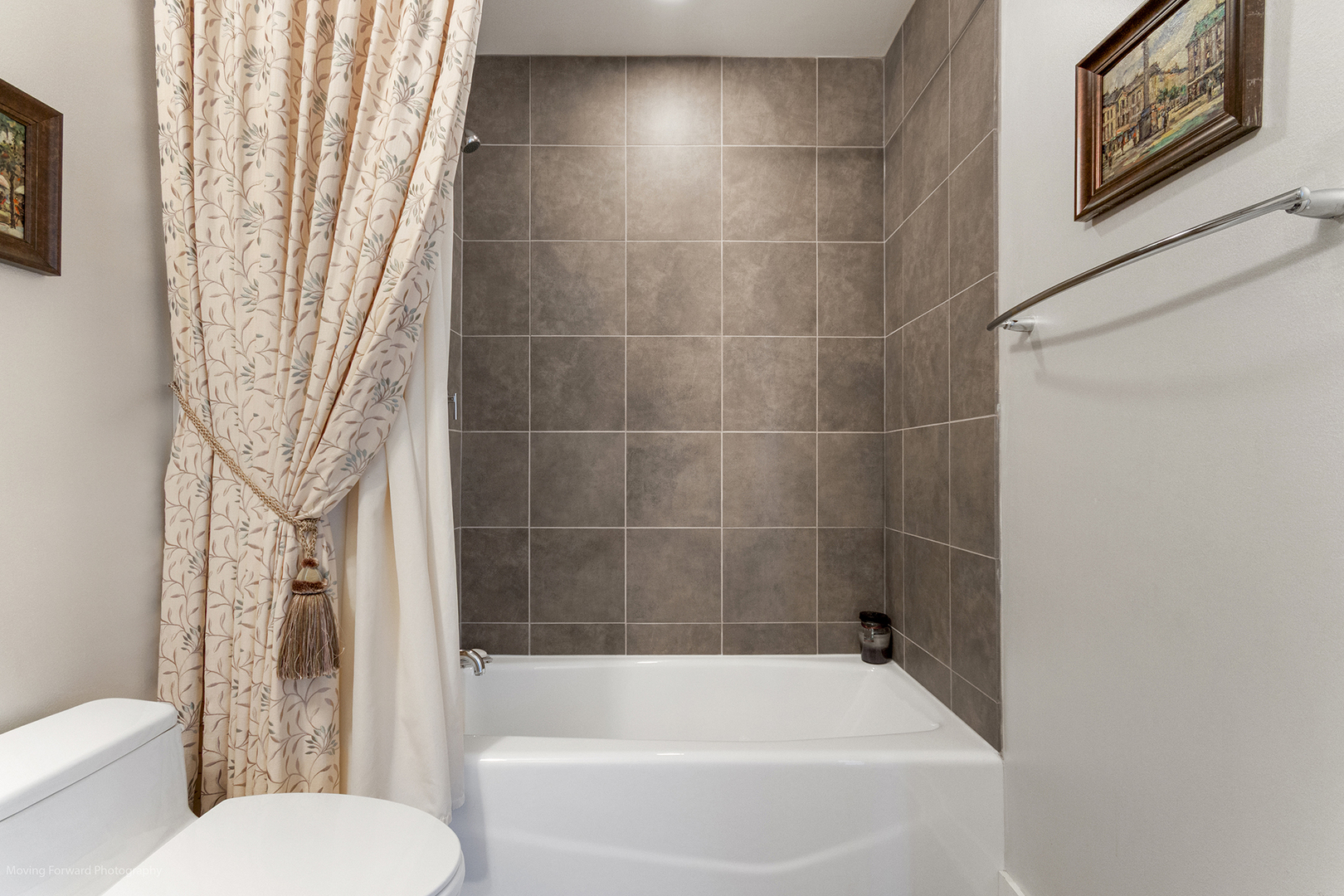 Chicago, Illinois 60611, United States, 3 Bedrooms Bedrooms, ,3 BathroomsBathrooms,Residential,Active,230737