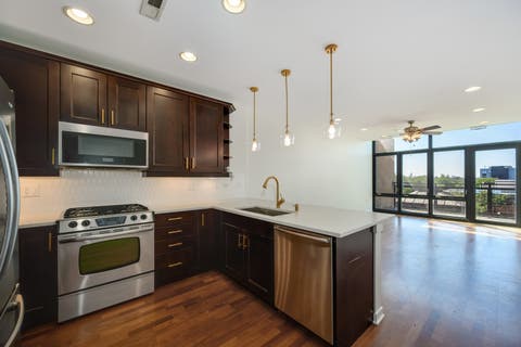 Tiny photo for 3946 N Ravenswood Avenue #607, Chicago, IL 60613 (MLS # 12726188)