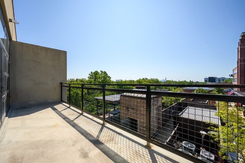 Tiny photo for 3946 N Ravenswood Avenue #607, Chicago, IL 60613 (MLS # 12726188)
