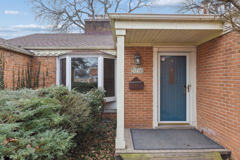 Tiny photo for 1736 Keeney Street, Evanston, IL 60202 (MLS # 12584944)