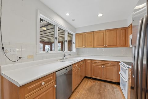 Tiny photo for 1736 Keeney Street, Evanston, IL 60202 (MLS # 12584944)