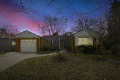 Tiny photo for 1736 Keeney Street, Evanston, IL 60202 (MLS # 12584944)