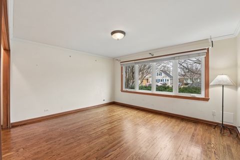 Tiny photo for 1736 Keeney Street, Evanston, IL 60202 (MLS # 12584944)