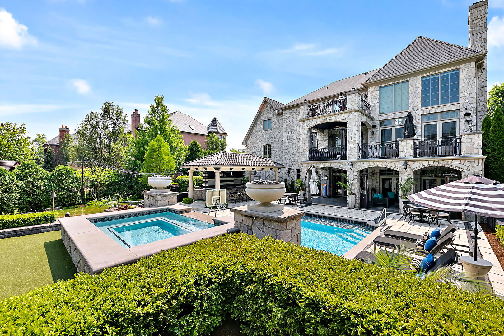 8611 Crest Court