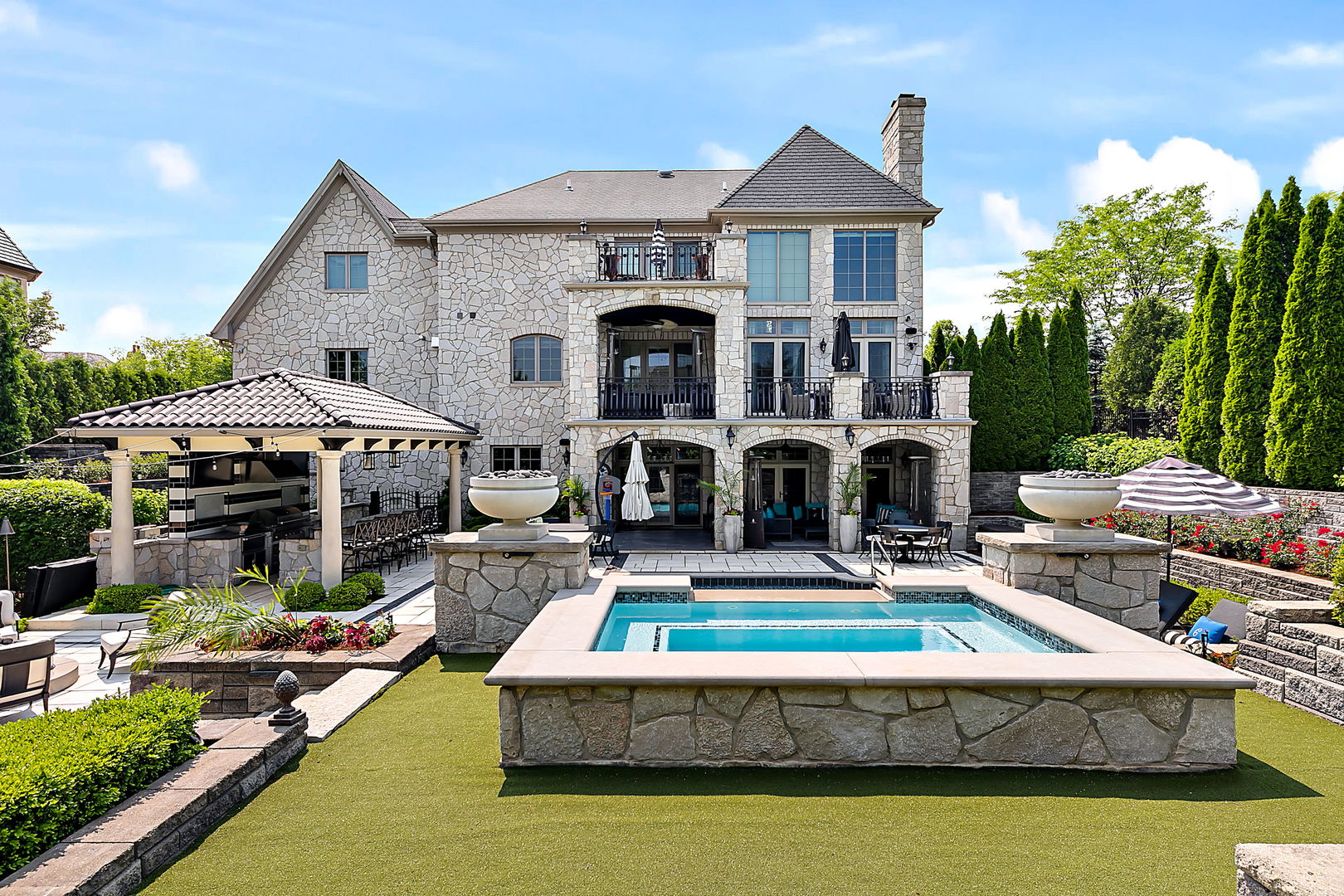 8611 Crest Court