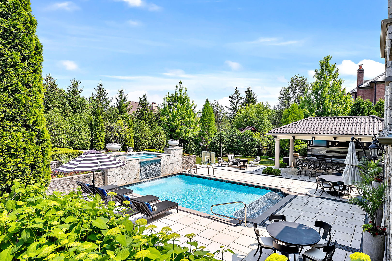 8611 Crest Court