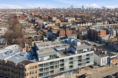 Tiny photo for 1610 W Fullerton Avenue #207, Chicago, IL 60614 (MLS # 12593504)