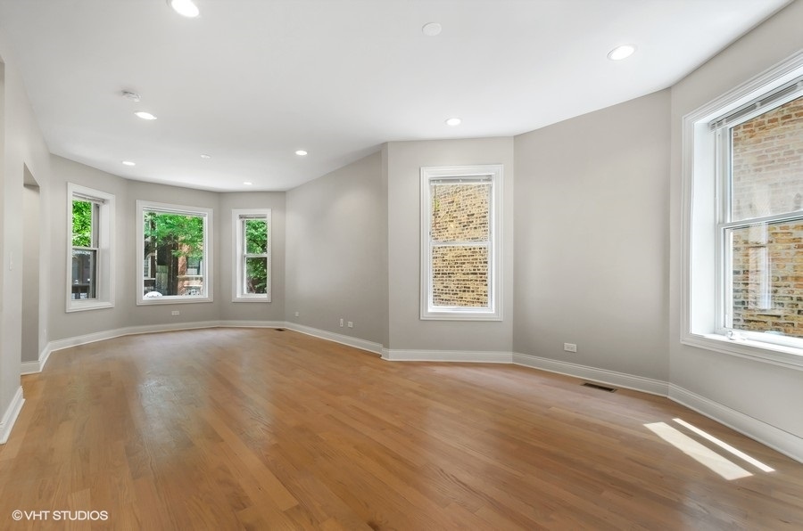 5816 N Ridge Avenue 1F