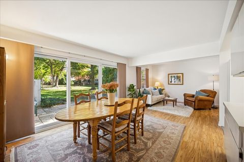 Tiny photo for 387 Bristol Street, Northfield, IL 60093 (MLS # 12506503)