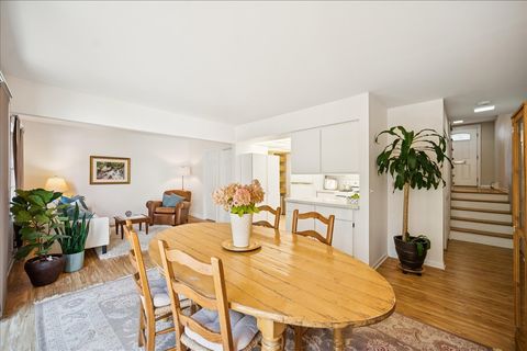 Tiny photo for 387 Bristol Street, Northfield, IL 60093 (MLS # 12506503)