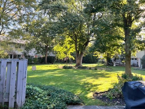 Tiny photo for 387 Bristol Street, Northfield, IL 60093 (MLS # 12506503)