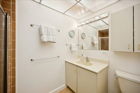 Tiny photo for 387 Bristol Street, Northfield, IL 60093 (MLS # 12506503)