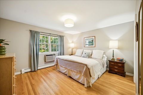 Tiny photo for 387 Bristol Street, Northfield, IL 60093 (MLS # 12506503)